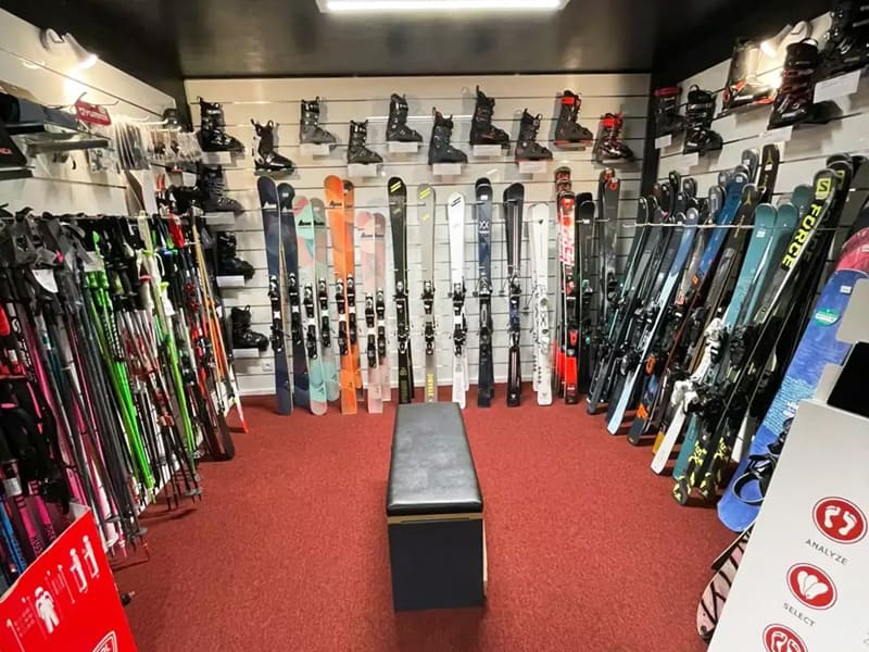 Ski hire shop Val Sports in 110 rue du Mont Cenis, Lanslebourg Val Cenis
