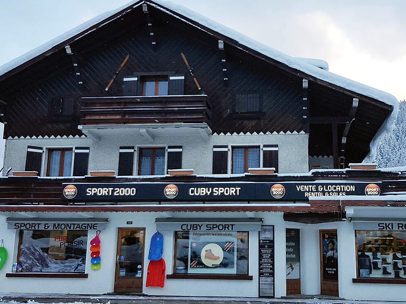 Ski hire shop Cuby Sport in 130 Avenue des Alpages, Les Houches