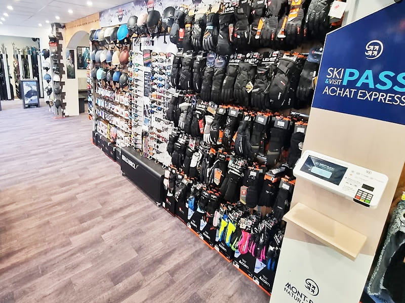 Ski hire shop Cuby Sport in 130 Avenue des Alpages, Les Houches