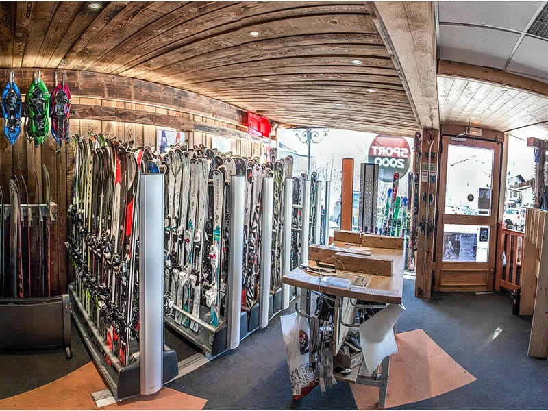 Ski hire shop Loca Ski in 191 avenue du Mont d'Arbois BP9, Saint Gervais Les Bains