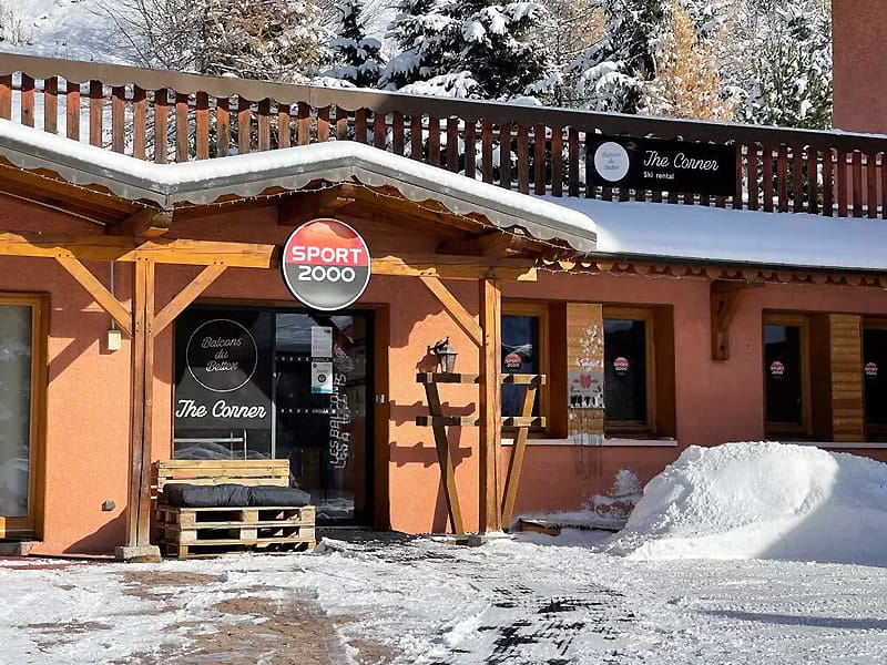 Ski hire shop Balcons du Bettex in 23 Place du Bassin - Le Bettex, Les Menuires