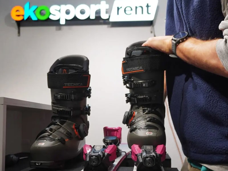 Ski hire shop Ekosport-Rent Versant Est in 24 Place du Petit Casino, La Clusaz