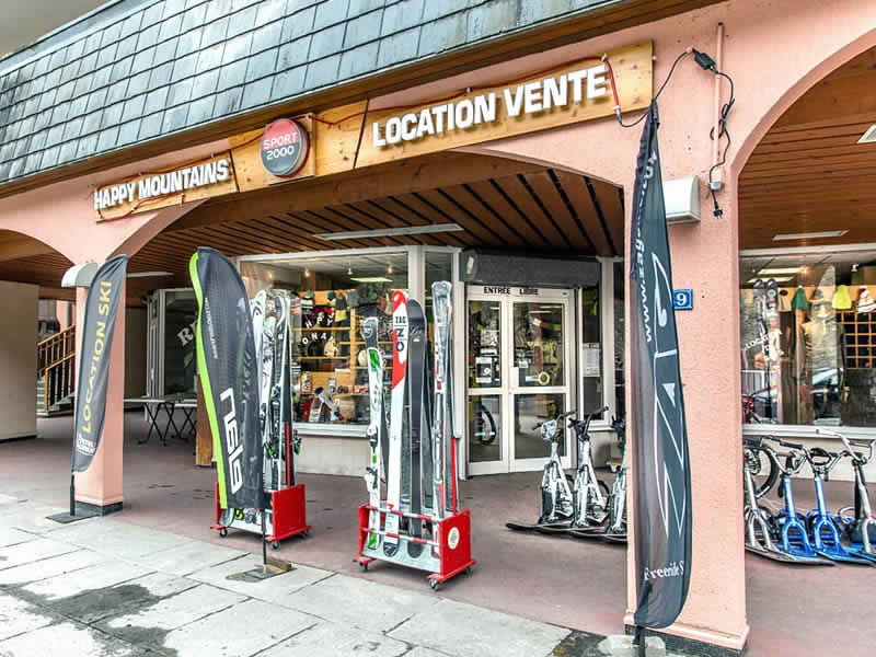 Ski hire shop Happy Mountains in 39, Rue Aristide Briand, Brides les Bains
