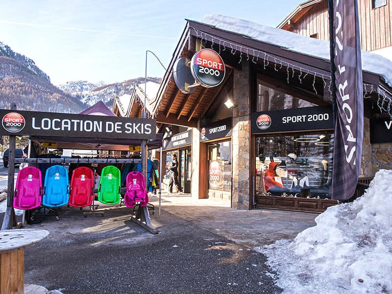 Ski hire shop SPORT 2000 Altitude in 6 chemin de l'oratoire, Serre Chevalier Villeneuve