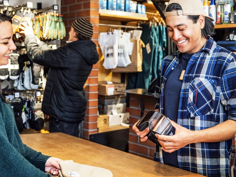 Ski hire shop Carmenna Sport in Äussere Poststrasse, Arosa