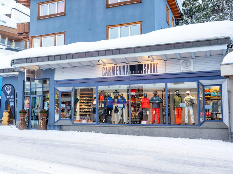 Ski hire shop Carmenna Sport in Äussere Poststrasse, Arosa