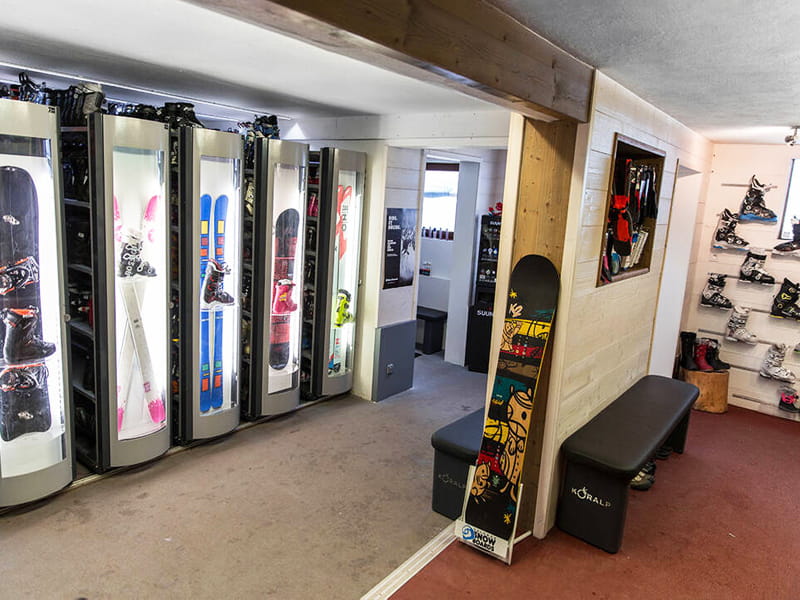 Ski hire shop Rolland SPORT 2000 in Avenue de Chasseforêt, Pralognan La Vanoise