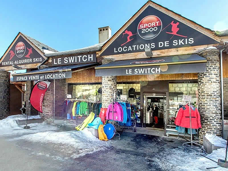 Ski hire shop Le Switch in Avenue de Mont Louis, Les Angles