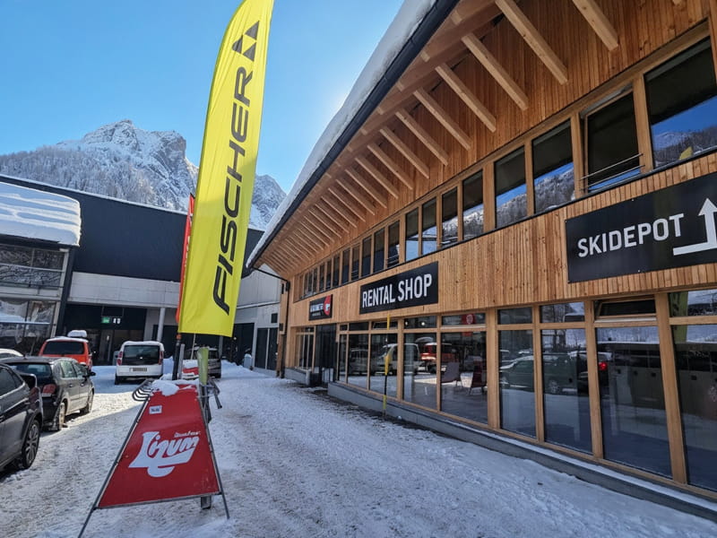 Ski hire shop Tip Top Rentalshop in Axamer Lizum 6, Axams