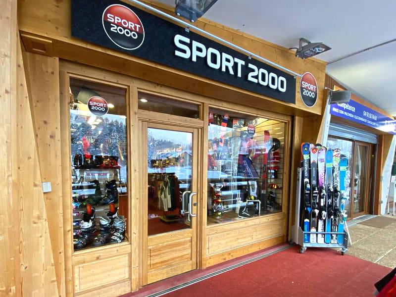 Ski hire shop S'Baril in Centre Vars [Cours Fontanarosa], Vars