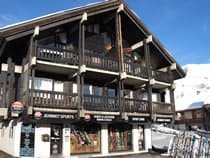 Ski hire shop Jeannot Sports in Alpe d’Huez, Chalet les Cabris - 7, rue de Fontbelle