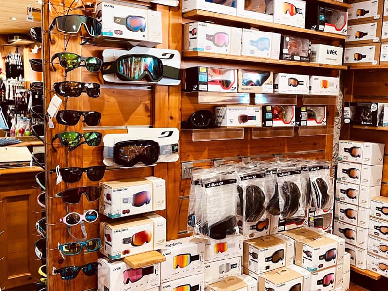 Ski hire shop Dumoulin Sports in Chef Lieu, Crest-Voland