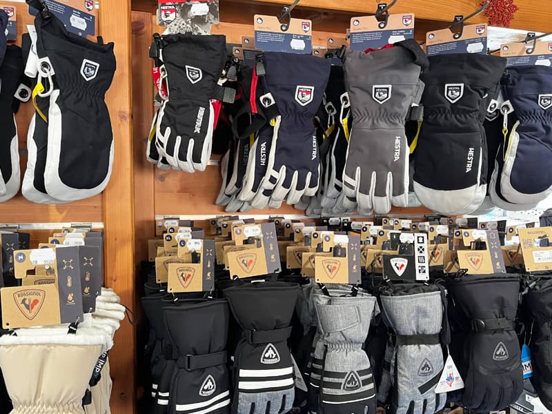 Ski hire shop Dumoulin Sports in Chef Lieu, Crest-Voland