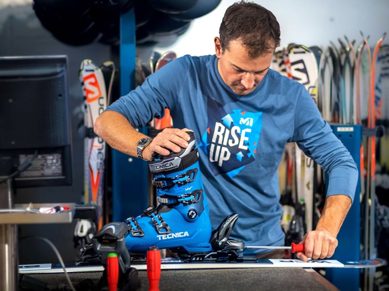 Ski hire shop Outdoor in Dorfstrasse 103, Grindelwald