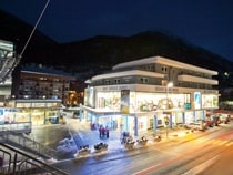 Ski hire shop Sporthütte Fiegl in Sölden, Dorfstrasse 119