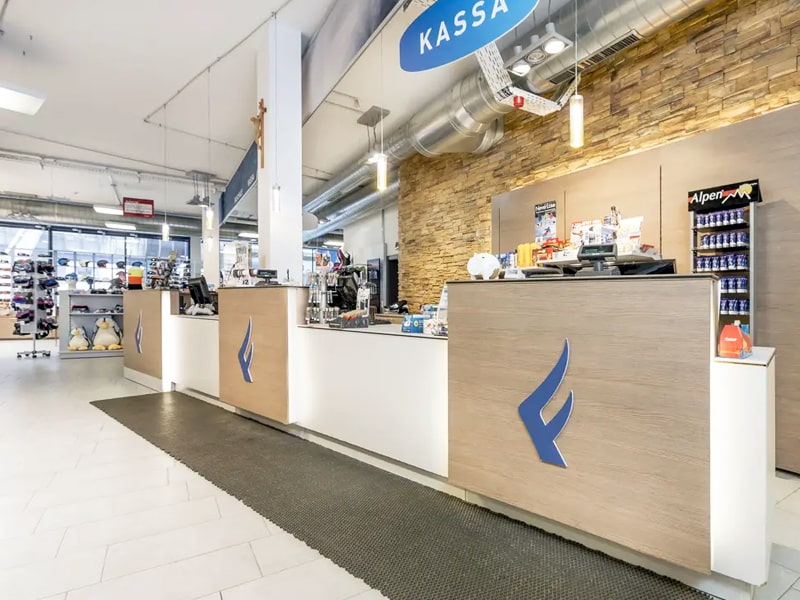 Ski hire shop Sporthütte Fiegl in Dorfstrasse 119, Sölden