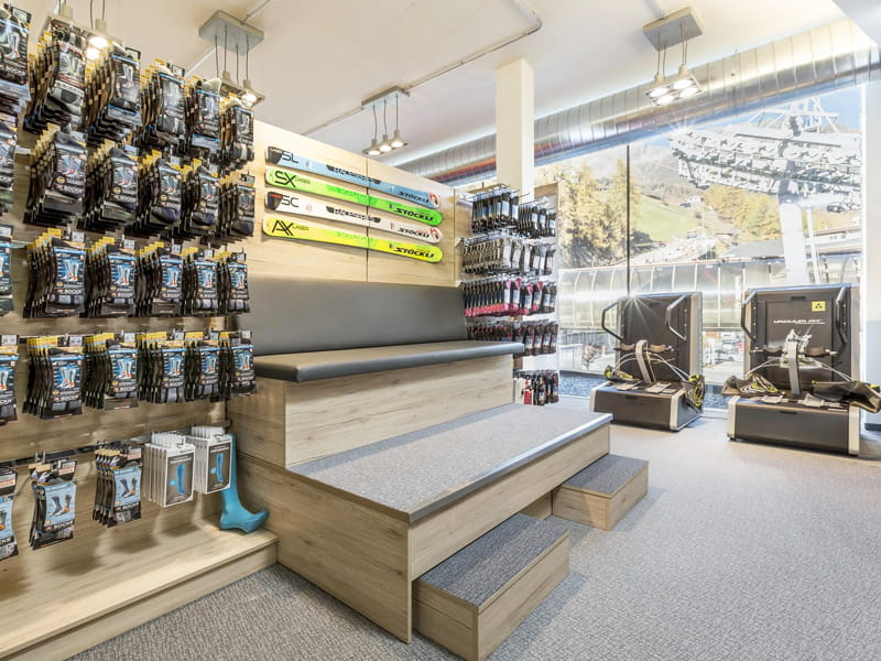 Ski hire shop Sporthütte Fiegl in Dorfstrasse 119, Sölden