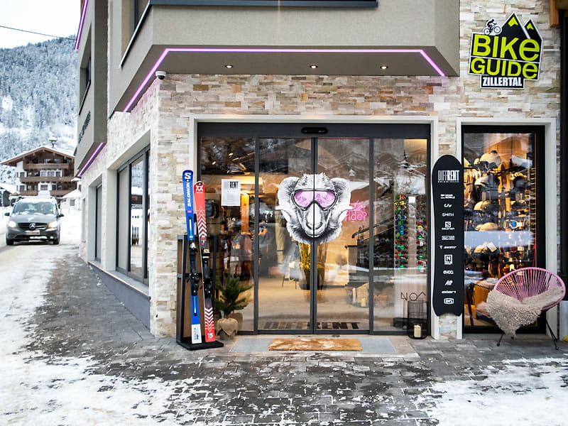 Ski hire shop Diffrent in Dornau 313, Finkenberg