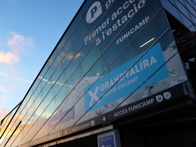 Ski hire shop Viladomat Funicamp in Edificio Funicamp, Av. de François Mitterrand, 89, Planta baja 2, Encamp