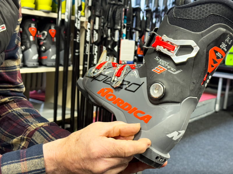 Ski hire shop Snowsport Igls in Eichlerstrasse 16, Innsbruck - Igls