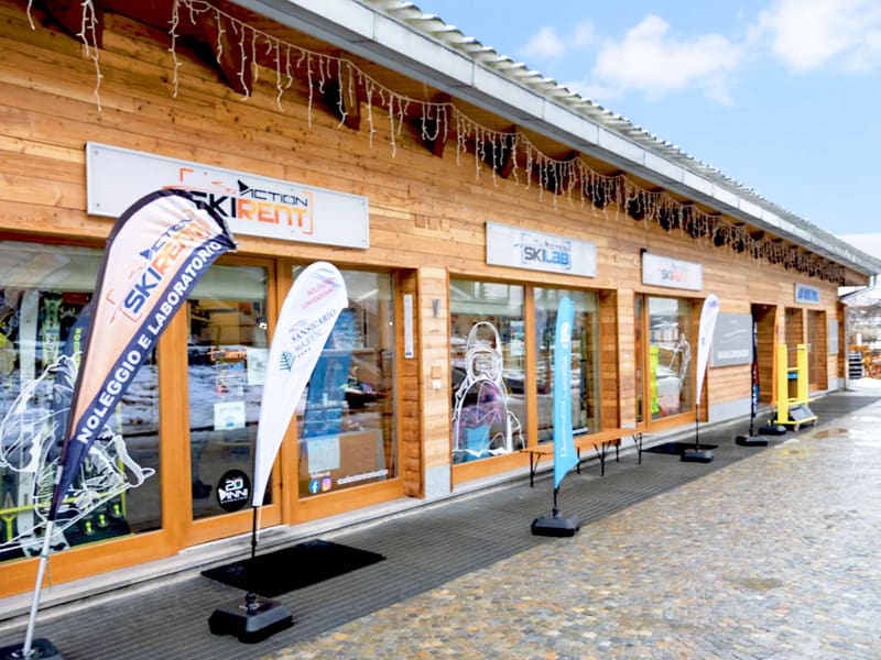 Ski hire shop Action Ski Rent in Frazione Sansicario Res. 23, Cesana Torinese - San Sicario