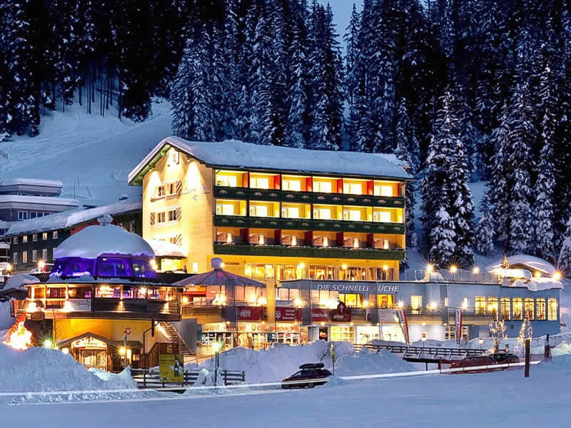Ski hire shop SPORT 2000 RENT Unterlercher in Hochfügen 27 - Berghotel Hochfügen, Hochfügen