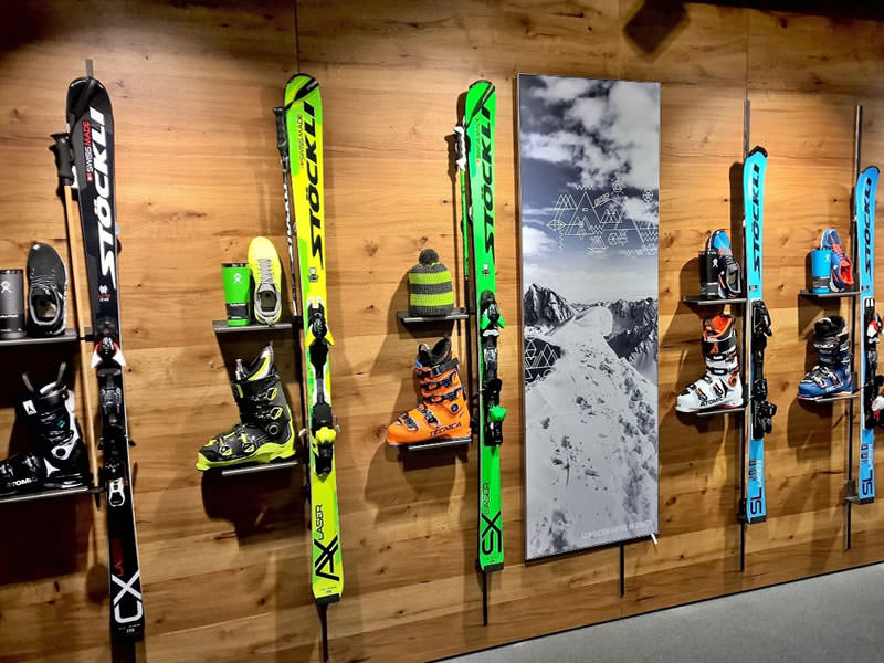 Ski hire shop Paarsenn Sports in Im Hotel Seehof, Promenade 159, Davos-Dorf