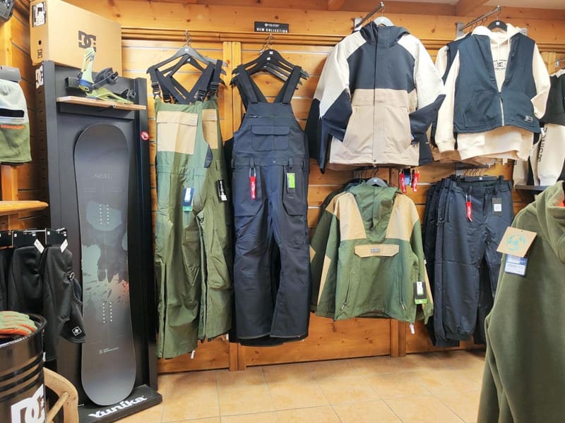 Ski hire shop La Charpenterie Sports in Immeuble les Marmottons, Vars