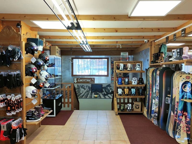 Ski hire shop La Charpenterie Sports in Immeuble les Marmottons, Vars