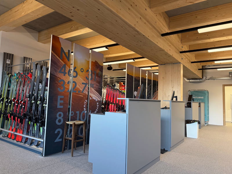 Ski hire shop Outdoor Interlaken Base in Industriestrasse 17, Wilderswil