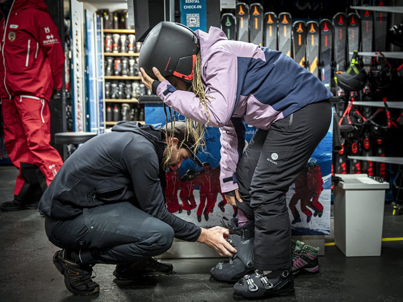 Ski hire shop Outdoor Interlaken Base in Industriestrasse 17, Wilderswil