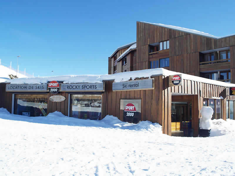 Ski hire shop Rocky Sports in L'Eclose - rue du 93ème RAM, Alpe d’Huez