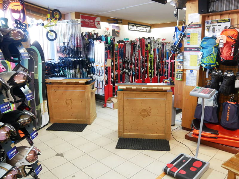 Ski hire shop Rocky Sports in L'Eclose - rue du 93ème RAM, Alpe d’Huez