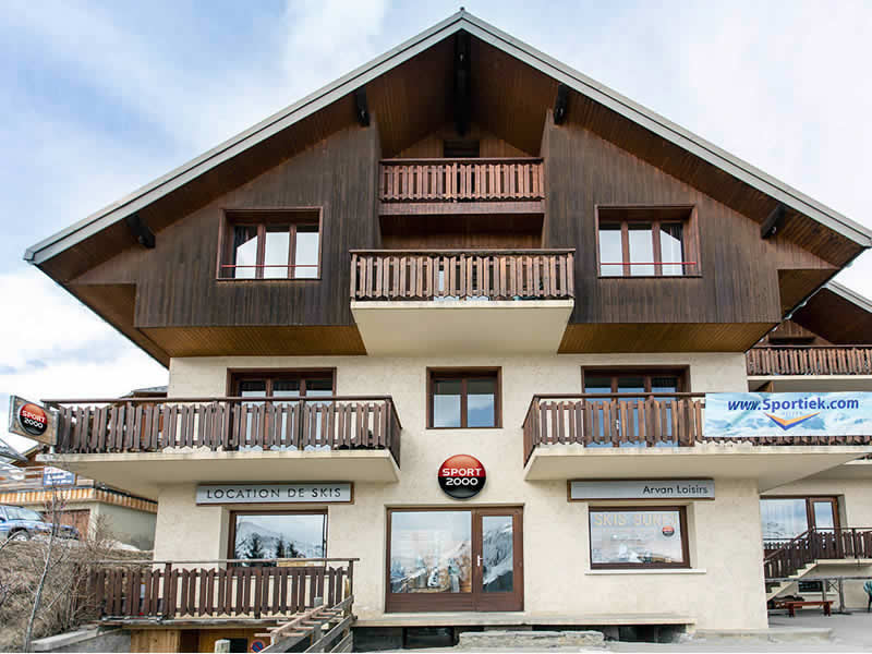 Ski hire shop Val d'Arvan in La Chal 1600, Saint Jean d Arves