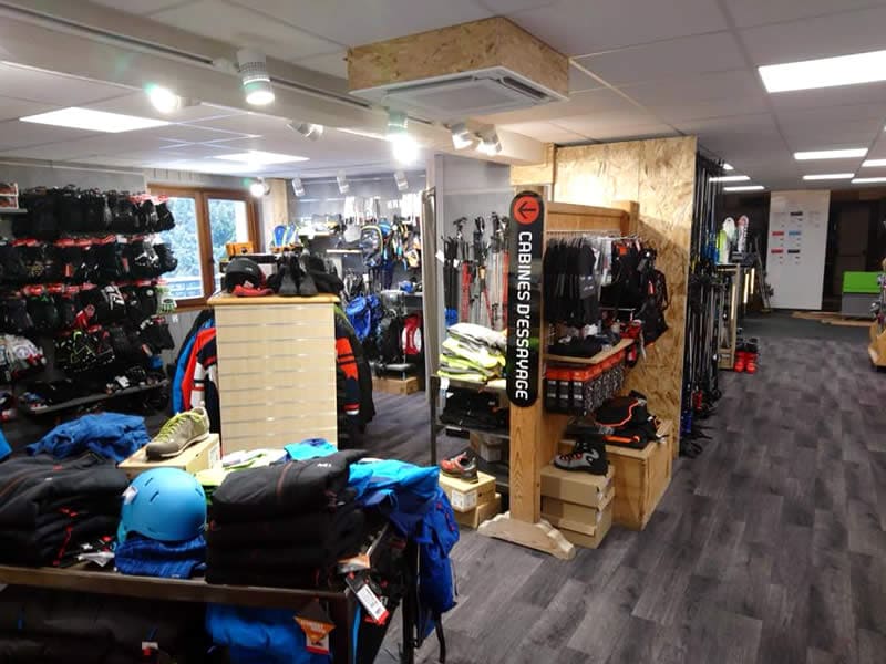Ski hire shop Super Bernex Sport in La Plallud (La Fouly Station), Bernex