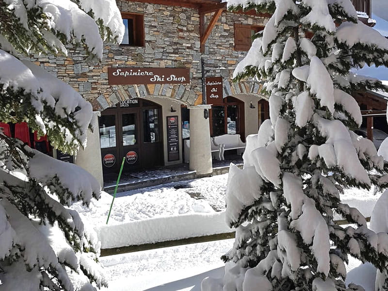 Ski hire shop La Sapinière Sport in Le Hameau de la Sapinière - Quartier de reberty - Les montagnettes 3 vallées, Les Menuires