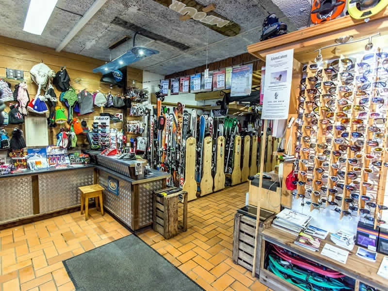 Ski hire shop Lionel Sports in Le Ruan - Chef Lieu, Sixt Fer à Cheval