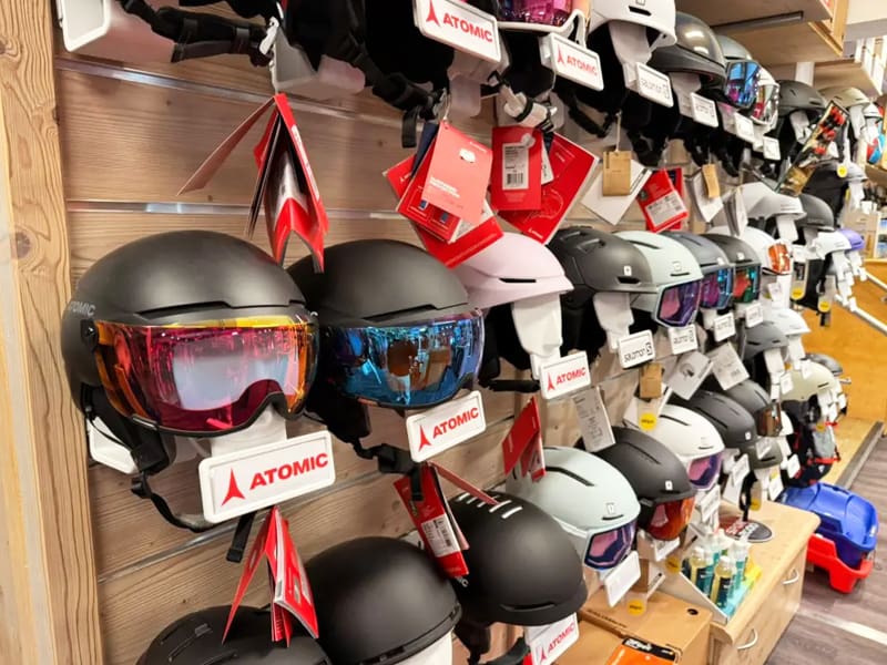 Ski hire shop Ekosport-Rent Ski Service in Le Tavels Front de Neige, Galerie Marchande, Isola 2000