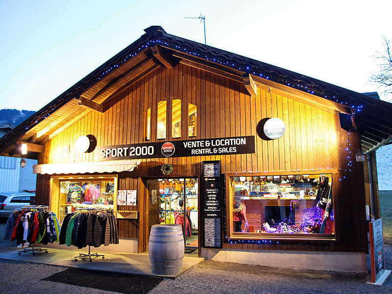 Ski hire shop Denarié Sport in Lieu dit - Les Grands Champs, Morillon Village