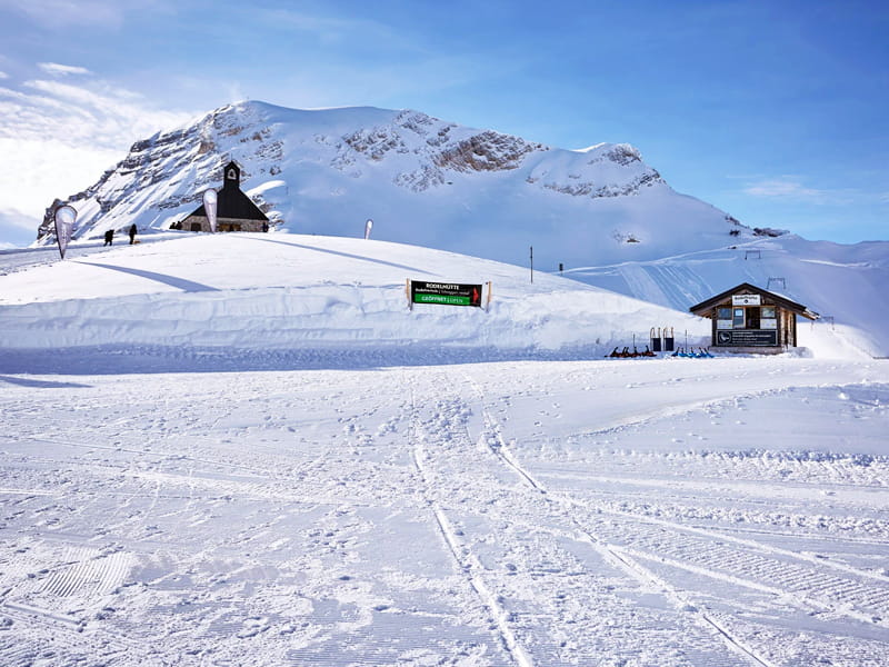 Ski hire shop Skiverleih Zugspitze in Mitten im Skigebiet auf 2.600 m, Garmisch-Partenkirchen