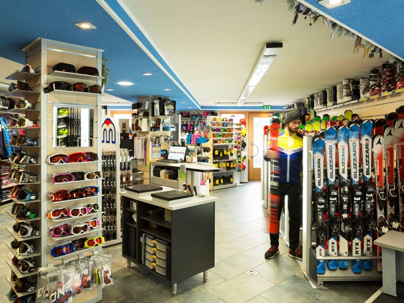 Ski hire shop FOLGARIDA SPORT in P.le Folgarida, 4/5 - Folgarida, Dimaro