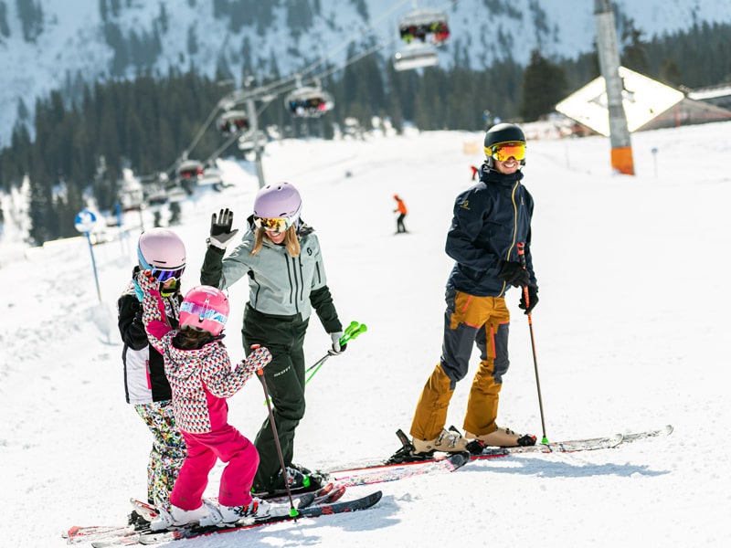 Ski hire shop Bergsport JA in Pfarrstrasse 3, Oberstdorf