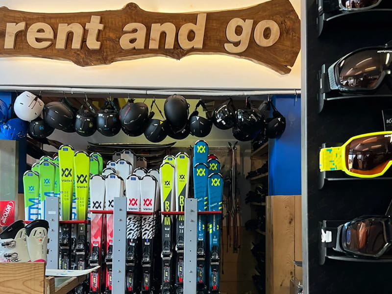 Ski hire shop Slalom Ski Service in Piazzale le Nevegal, 167, Nevegal