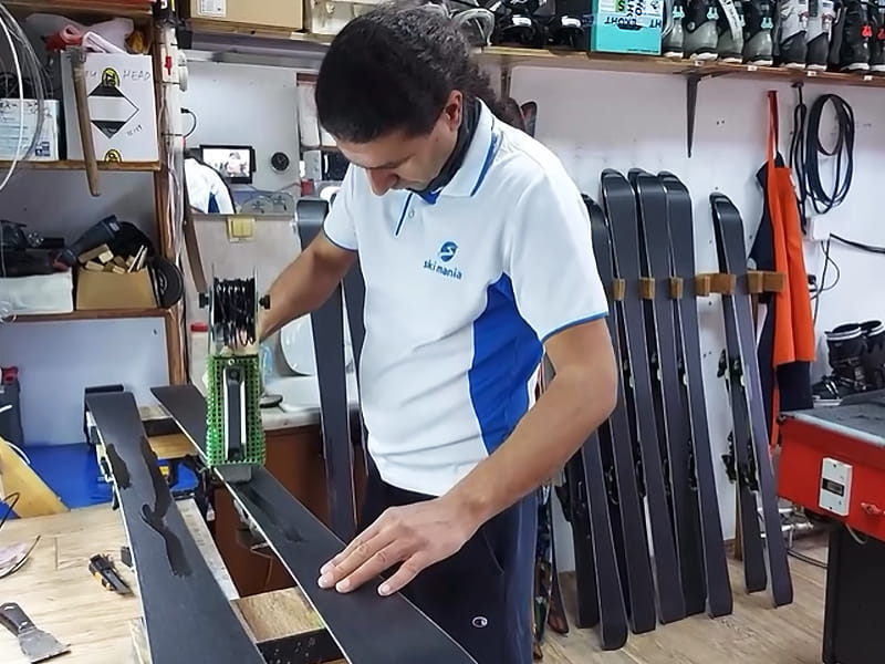 Ski hire shop Ski Mania Bansko in Pirin Str. 92A, Bansko