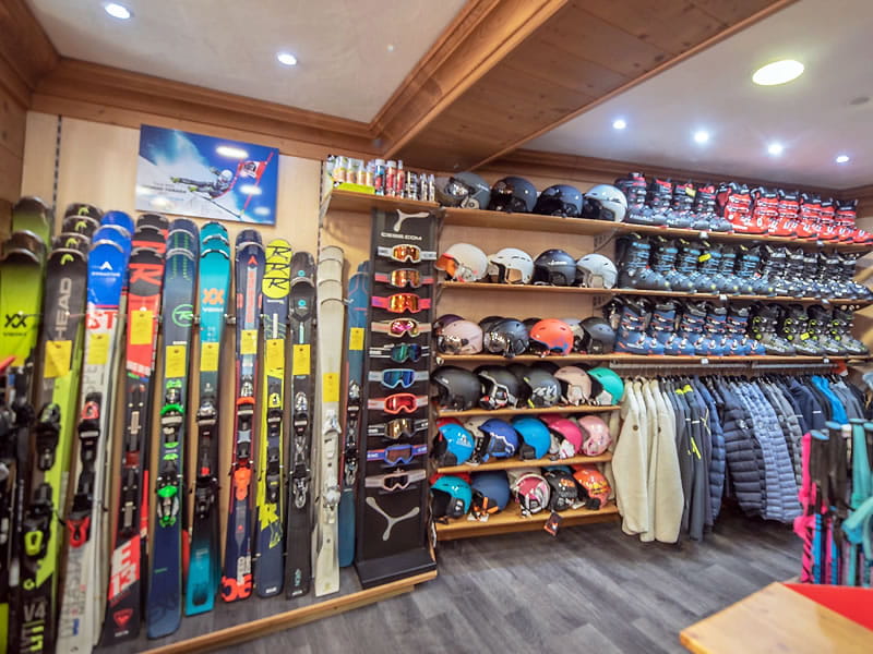 Ski hire shop Curtet Sport in Place de l’Eglise - 121, route du Val d'Arly, Praz sur Arly