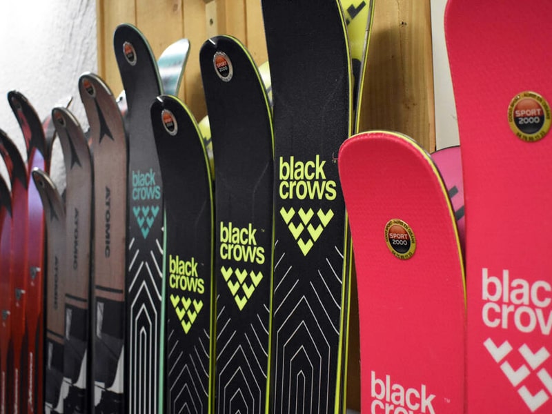 Ski hire shop Weski Auris in Place des Orgières, Auris-en-Oisans