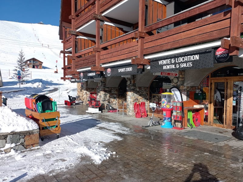 Ski hire shop Cornerski in Place du Cognet - Immeuble le Karen, Alpe d’Huez