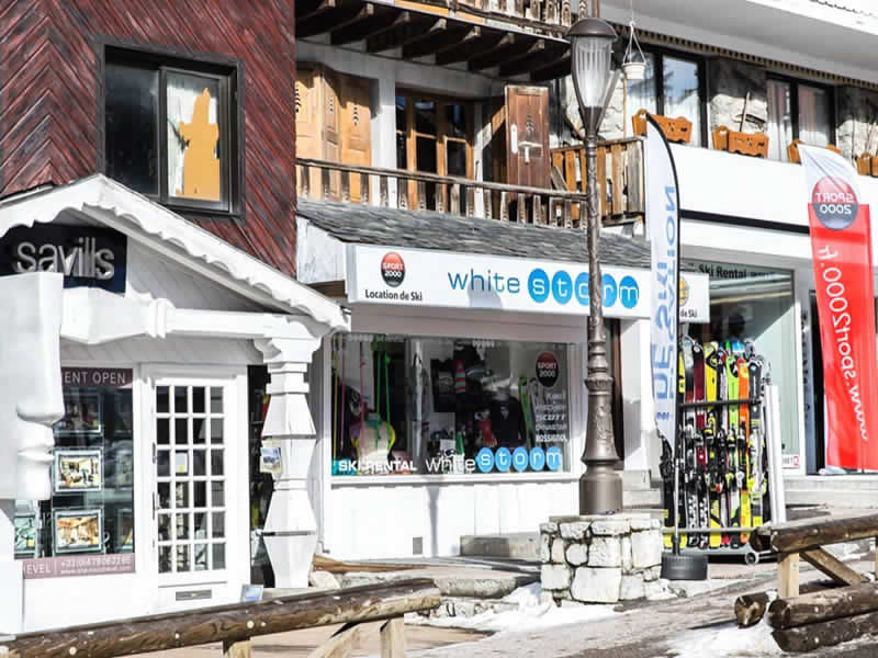 Ski hire shop White Storm in Place du Rocher, Courchevel 1850