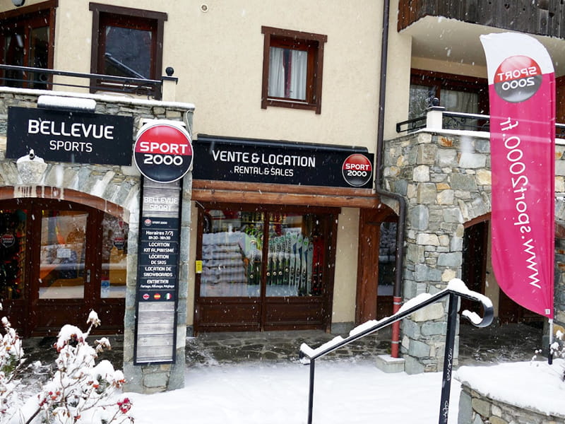 Ski hire shop Bellevue Sports in Place du téléphérique de Bellevue, Les Houches