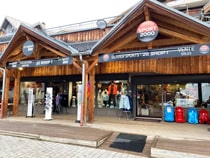 Ski hire shop Ekosport-Rent Ze Shop 1 in Alpe d’Huez, Place Joseph Paganon
